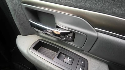 Manija de puerta interior RAM1500 2014 29515494 Foto 1 de 4