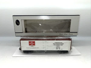 Crown Model # 374200 Old Milwaukee Beer Reefer Car #29030 New O LIONEL Custom - Picture 1 of 12