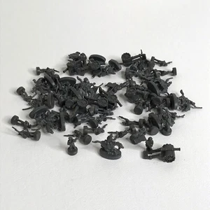 RISK 2003 Replacement GRAY ARMY 60 Pieces PARKER BROTHERS Hasbro Grey - Picture 1 of 2