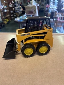 Vintage ERTL John Deere Skid Steer Diecast Toy Rare Yellow #569 - Picture 1 of 9