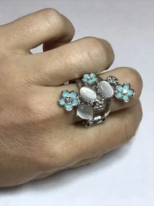 Stretchy Silver Tone Cabochon Flower Ring Bold Bling Statement Fun - Picture 1 of 5