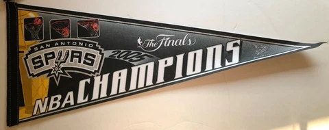 SAN ANTONIO SPURS 2005 NBA BASKETBALL CHAMPIONS VINTAGE PENNANT new/mint Cover