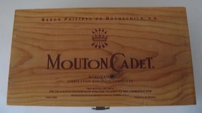Caja de vino Mouton Cadet forrada de cobre joyería whatnot box Foto 1 de 4