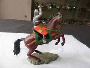 FIGURINE STARLUX MOYEN AGE CHEVAL MARRON CABRE CAVALIER ARGENT MASSUE - Picture 1 of 2