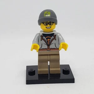 authentic LEGO minifigure Street Skater col057 CMF series 4 no accessories - Picture 1 of 3