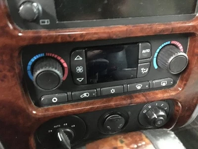 Control de temperatura delantero automático Opt CJ2 ID 15203179 compatible con 05-06 ENVOY 926297 Foto 1 de 4