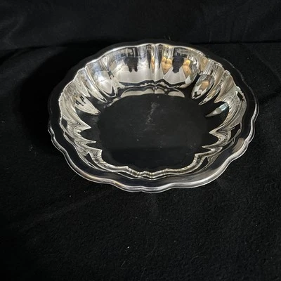 WMA Rogers PLATO PLATEADO FESTONEADO REDONDO 9.5" TAZÓN PARA SERVIR Foto 1 de 3