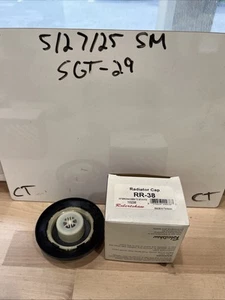 Robertshaw RR-38 Radiator Cap - Picture 1 of 2