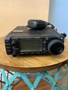 Icom IC-706MKIIG Amateur HF/VHF/UHF Transceiver Funkgerät gebraucht mit Mikrofon - Bild 1 von 7