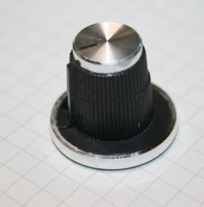 2 Stück - Drehknöpfe 2-teilig 25mm Ø UHER Variocord 263 und andere         #DT20 - Picture 1 of 5