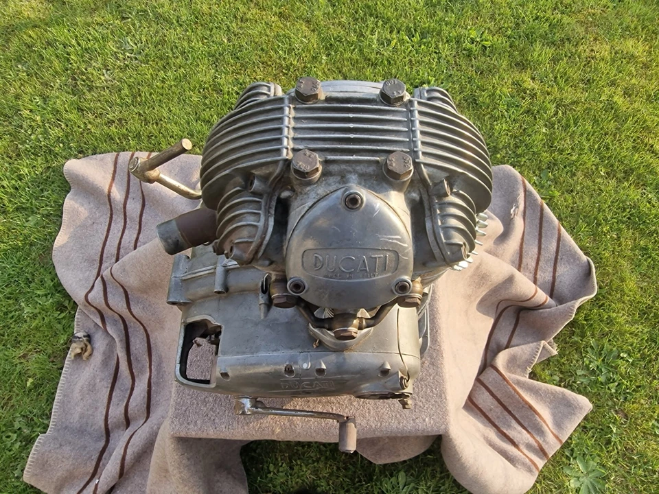 Ducati Motor 175 ccm - Bild 1 von 4