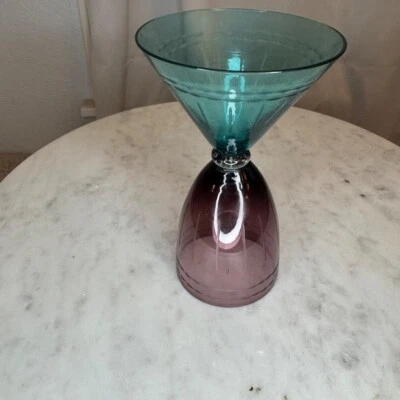 Jarrón de vidrio artístico púrpura y verde azulado de colección con forma de reloj de arena pieza de acento única Foto 1 de 4