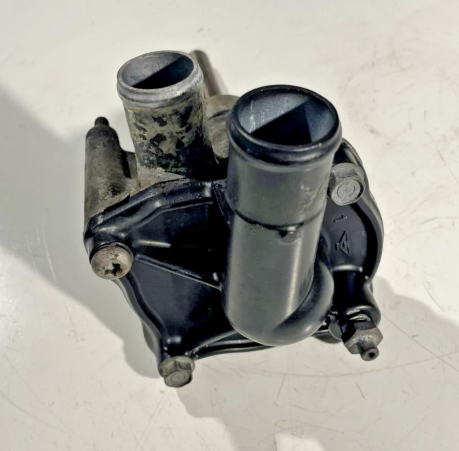 Triumph TT600 Water Pump 2000 2001 2002 2003 Genuine OEM - Image 1 of 4