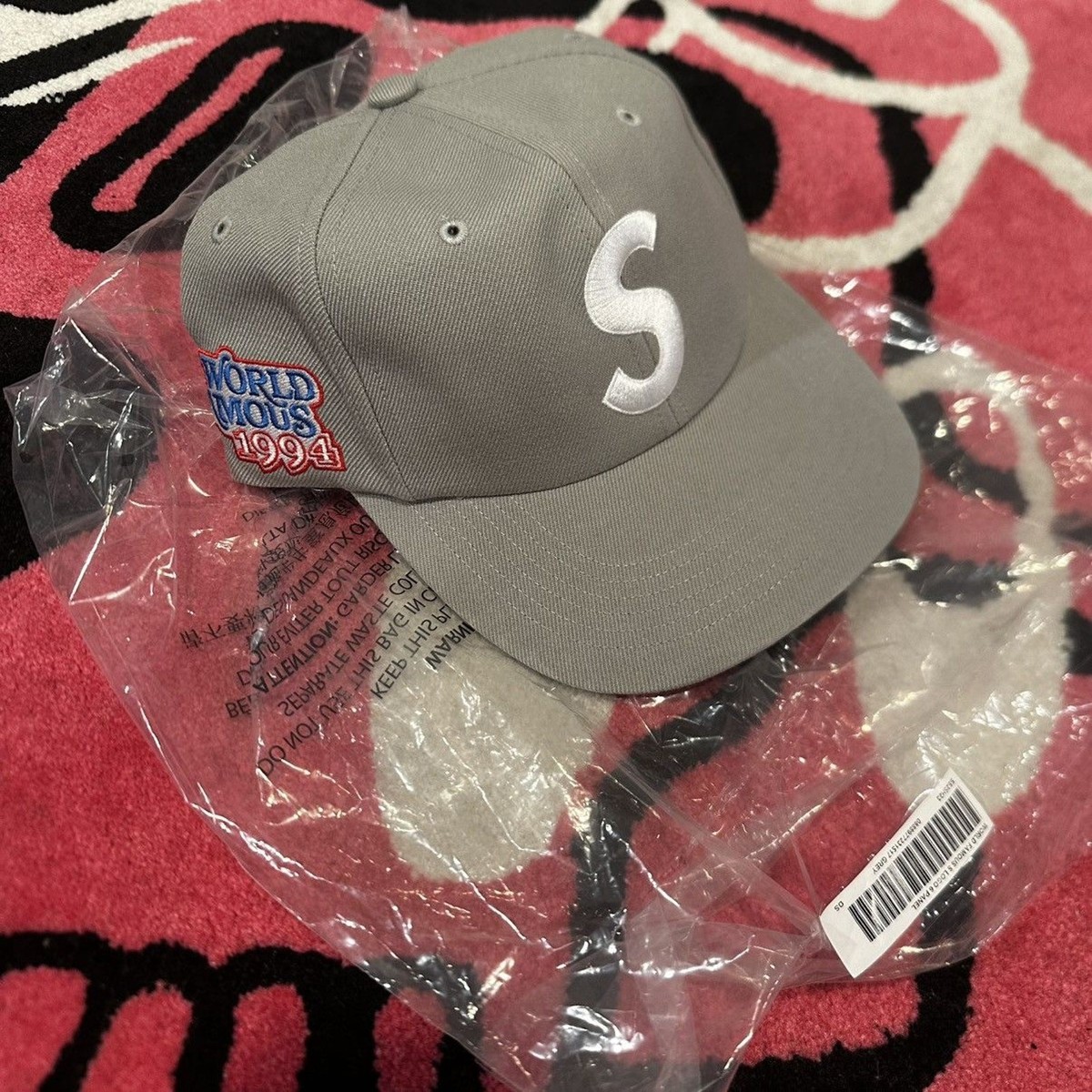 帽子 Supreme World Famous S Logo 6-Panel Grey Supreme World Famous S Logo 6-Panel Grey - SS25 - US
