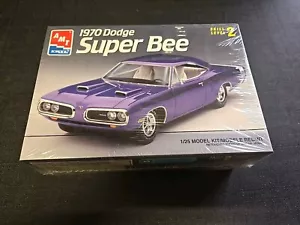 Amt/Ertl 1970 Dodge Super Bee Model Kit 1/25 Old Stock/Factory Sealed 1993 - Bild 1 von 8