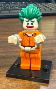 The LEGO Batman Movie Series 1 Minifigure 71017 - Arkham Joker with Base - Picture 1 of 7