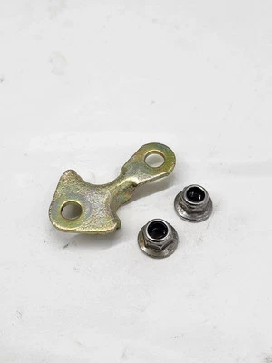 1996-2007 VORTEC V-8 AND V6 FUEL LINE BRACKET CLIP CLAMP + 2  NUTS TOP OF INTAKE - Image 1 of 2