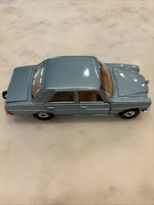 Corgi 285 Mercedes-Benz 240 D Sedan - Picture 1 of 8