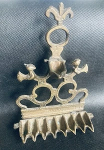 Antike handgefertigte Bronze Chanukka Menora sephardische jüdische Öllampe Fleur-de-lis - Bild 1 von 12