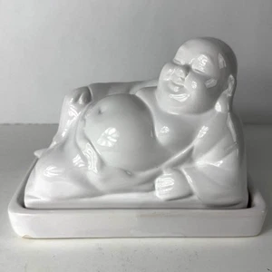 Plato de mantequilla Gama Go Lounging Buddah 6" blanco 2011 recostado cerámica - Imagen 1 de 12