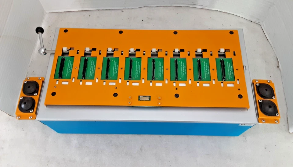 Módulo adicional duplicado de 8 puertos disco duro ICS Image Masster 4000 Pro X2 SIN PROBAR Foto 1 de 4