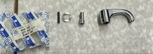 MORRIS BHM 555 MARINA (OCTOBER 1975 ONWARDS) LH QUARTER LIGHT LOCKING HANDLE KIT - Picture 1 of 6