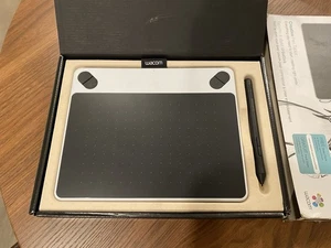 Intuos Draw Creative Tablet & Pen by WACOM with RISC OS driver NEW Complete - Picture 1 of 9