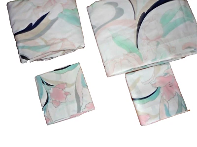 SPRINGMAID BLUE PINK CORAL FLORAL MID MOD STYLE (4PC) FULL SHEET SET  - Image 1 of 4