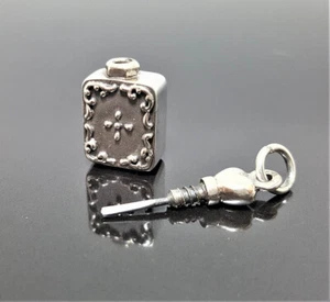 Perfume Bottle Pendant Sterling Silver 925 Square Shape Locket Fragrance Perfume - Picture 1 of 9