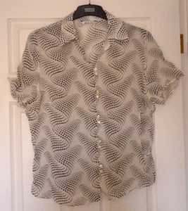 Lady's Berkertex Cream Black Spot Array Short Sleeve Viscose Blouse B46in - Picture 1 of 6