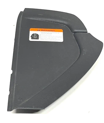 Cubierta de conexión de cableado del lado del conductor negra Chevrolet Suburban Tahoe Yukon 2016-19 Foto 1 de 4