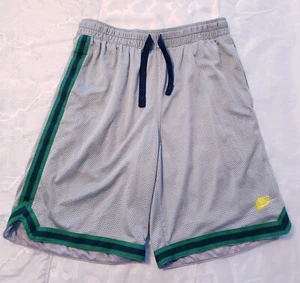 NIKE gray lined mesh basketball shorts, green trim, yellow logo (L) 10” inseam - Bild 1 von 6