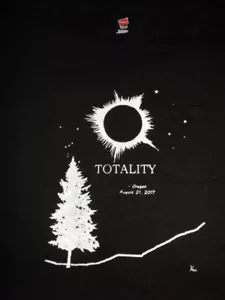 2017 Totality Eclipse Pocket T-Shirt Size: M Mens Womens 100% Cotton Silk Scrnd - Picture 1 of 3