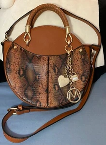 NWOT - Mia K Crossbody Circular Bag, Cognac Faux Snakeskin, Golden Hardware - Picture 1 of 10
