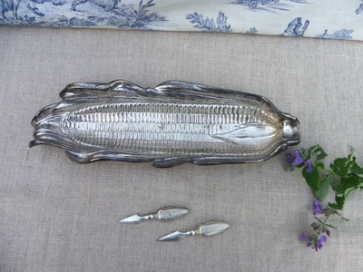 ANCIEN PLAT PRÉSENTOIR ÉPI DE MAÏS EN MÉTAL AVEC 2 PIQUES - OLD METAL CORN PLATE - Photo 1/4