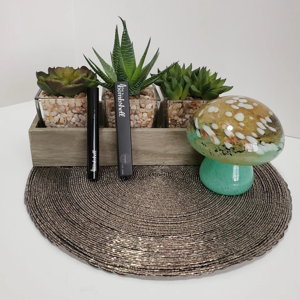 Be A Bombshell Eyeliner~ONYX~New In Box, Discontinued & Hard To Find, .1oz - Image 1 of 4