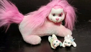 Cachorro Sorpresa Mamá Con Orejas Rosa Y Dos Cachorros Cara De Goma 12" - Imagen 1 de 14