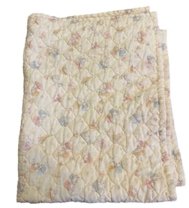 Vintage 70er Jahre Vogel Schmetterlinge Baby Krippe Decke gesteppt pastell MÄNGEL - Bild 1 von 3