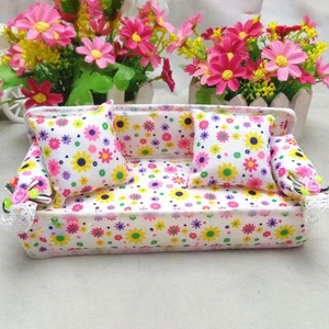 Practical Mini Sofa Decorative Ornaments Stylish Design Children Cloth - Picture 1 of 10