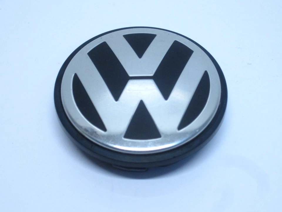 VOLKSWAGEN PASSAT, PHAETON, ROUTAN, TOUAREG OE WHEEL CENTER CAP 3B7601171 #2F-2 - Image 1 of 2
