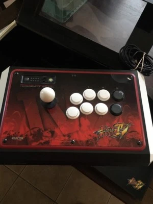 Street Fighter IV (4) Arcade Fight Stick Tournament Edition. Xbox 360.Mad Catz. - Image 1 of 4