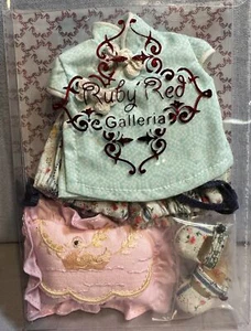 SET PIGIAMA DIECI PING ROSSO RUBINO GALLERIA NIP 2 PEZZI CON PANTOFOLE E CUSCINO - Foto 1 di 3