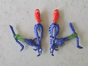 LEFT AND RIGHT LEG FOR TRANSFORMERS BEAST WARS SCOURGE TRANSMETALS 2 FIGURE! L39 - Picture 1 of 2
