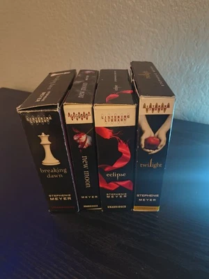 Twilight Saga Stephanie Meyer Audiobook CD Complete Series Unabridged 1-4 52disc Foto 1 de 4