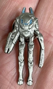 Falling Skies TNT Alien Invasion Sci-Fi TV Series Promo Pin 2011 Comic-Con vtg - Picture 1 of 4