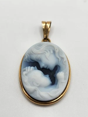 Vintage Heaven's Gift 14K Yellow Gold Mother And Baby Blue Cameo Pendant 1.67g - Image 1 of 4