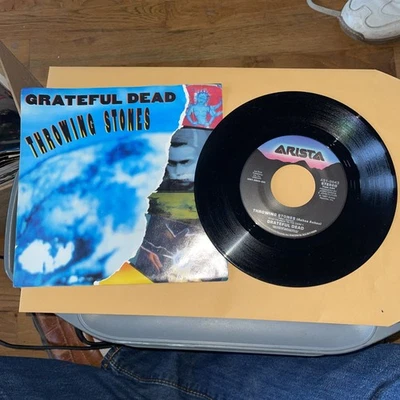Grateful Dead ~ Throwing Stones/ When Push Comes To Shove ~ Arista 45 RPM EX Foto 1 de 3