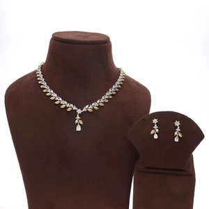 Elegant Cz Halskette Und Ohrring Set Mit Gold Blatt Akzent Ring für Damen - Bild 1 von 7