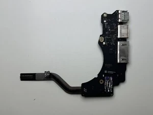 13" MacBook Pro A1502 Right I/O Board HDMI SDXC USB Late 2013  2014 / 820-3539-A - Picture 1 of 3