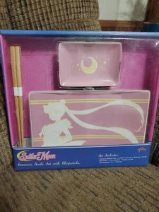 Sailor Moon Ceramic Sushi Set With Chopsticks - Picture 1 of 6